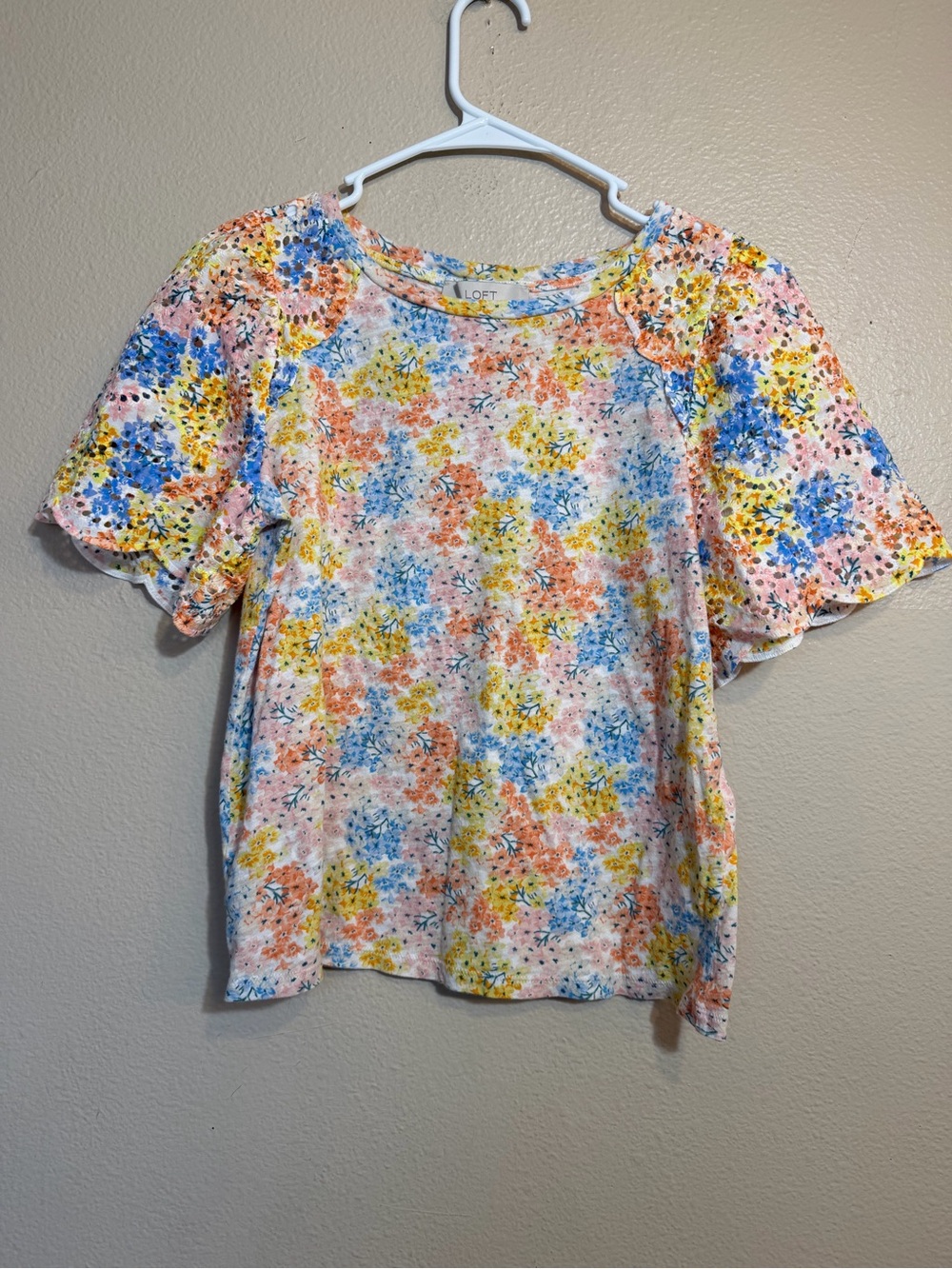 LOFT Hydrangea Floral Print Flutter Sleeve Eyelet Knit Top Shirt Size S Small